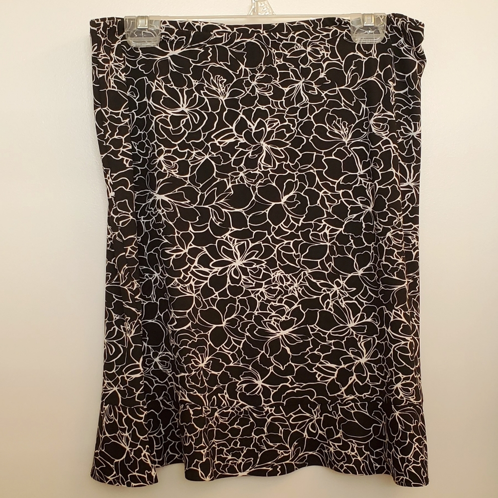 B/W floral skirt